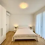 J Eight - Carraro Immobiliare - Family * Lido di Jesolo