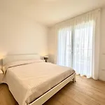 J Eight - Carraro Immobiliare - Family