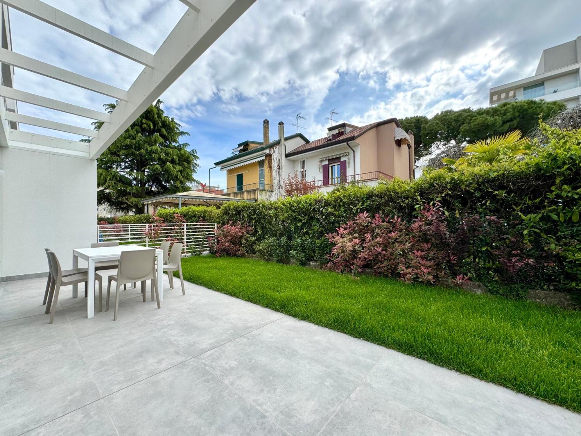 J Eight - Carraro Immobiliare - Family