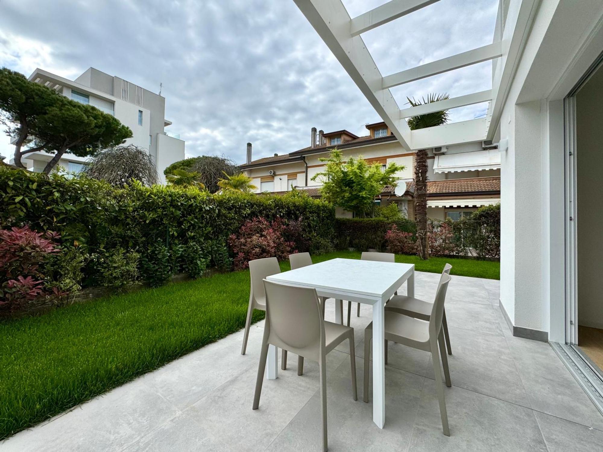 J Eight - Carraro Immobiliare - Family *